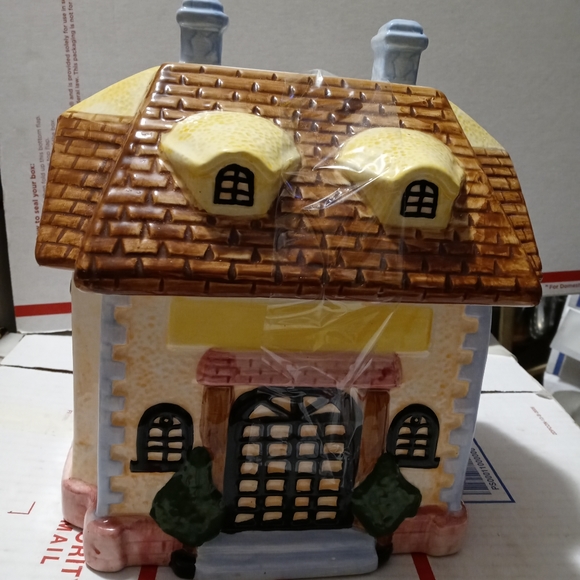 🏩 PIER 1 Vintage Large Cookie House Jar🏫 A FABULOUS GIFT GIVING ITEM.🏤 - Picture 4 of 13